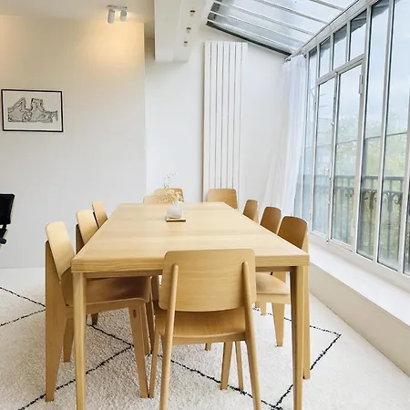Exceptional Duplex- Centre *